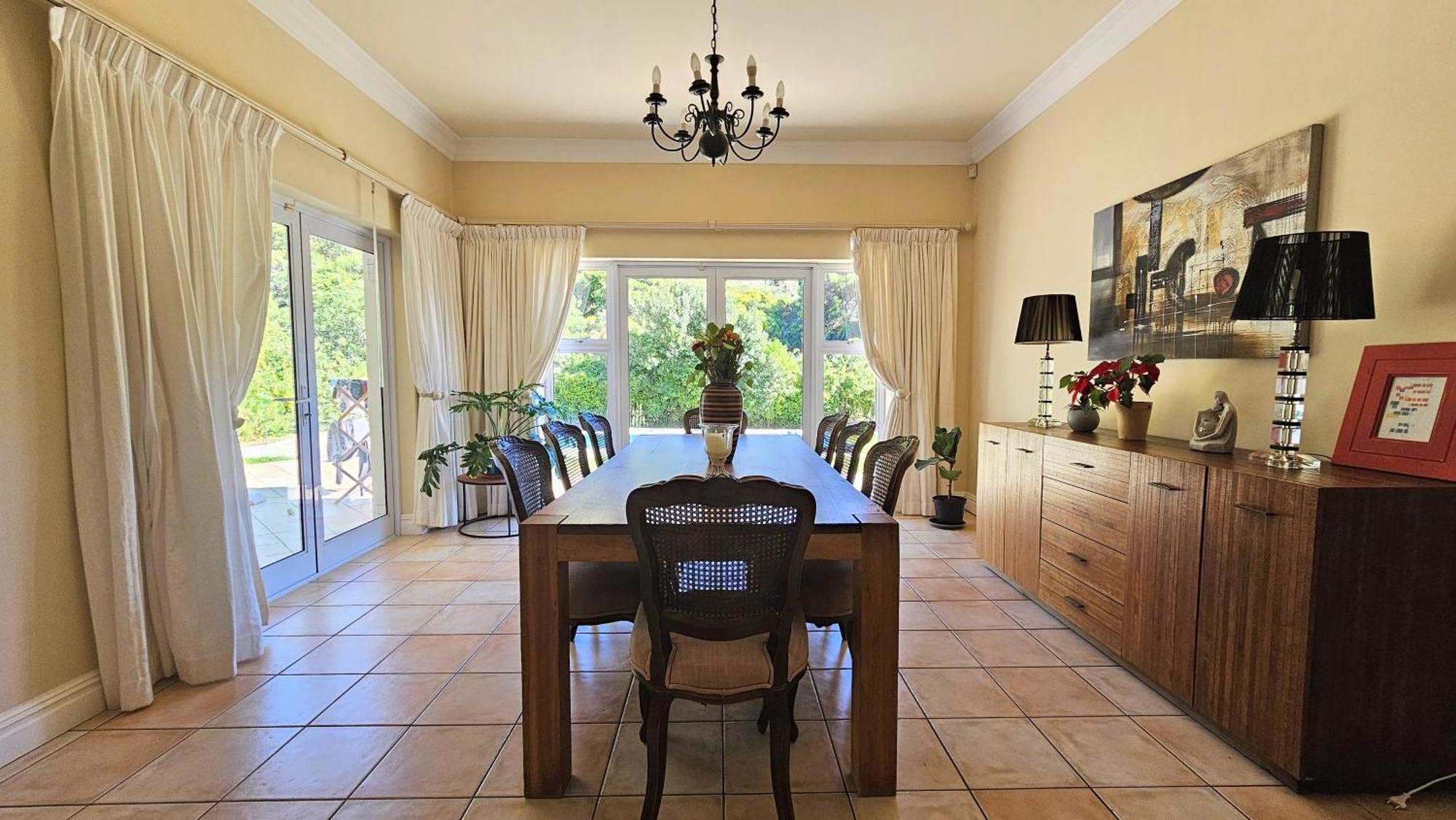 Villa Luxury Family Near With Grill And Workspace
